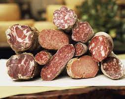 10 Italian Meats for an Amazing Charcuterie Board